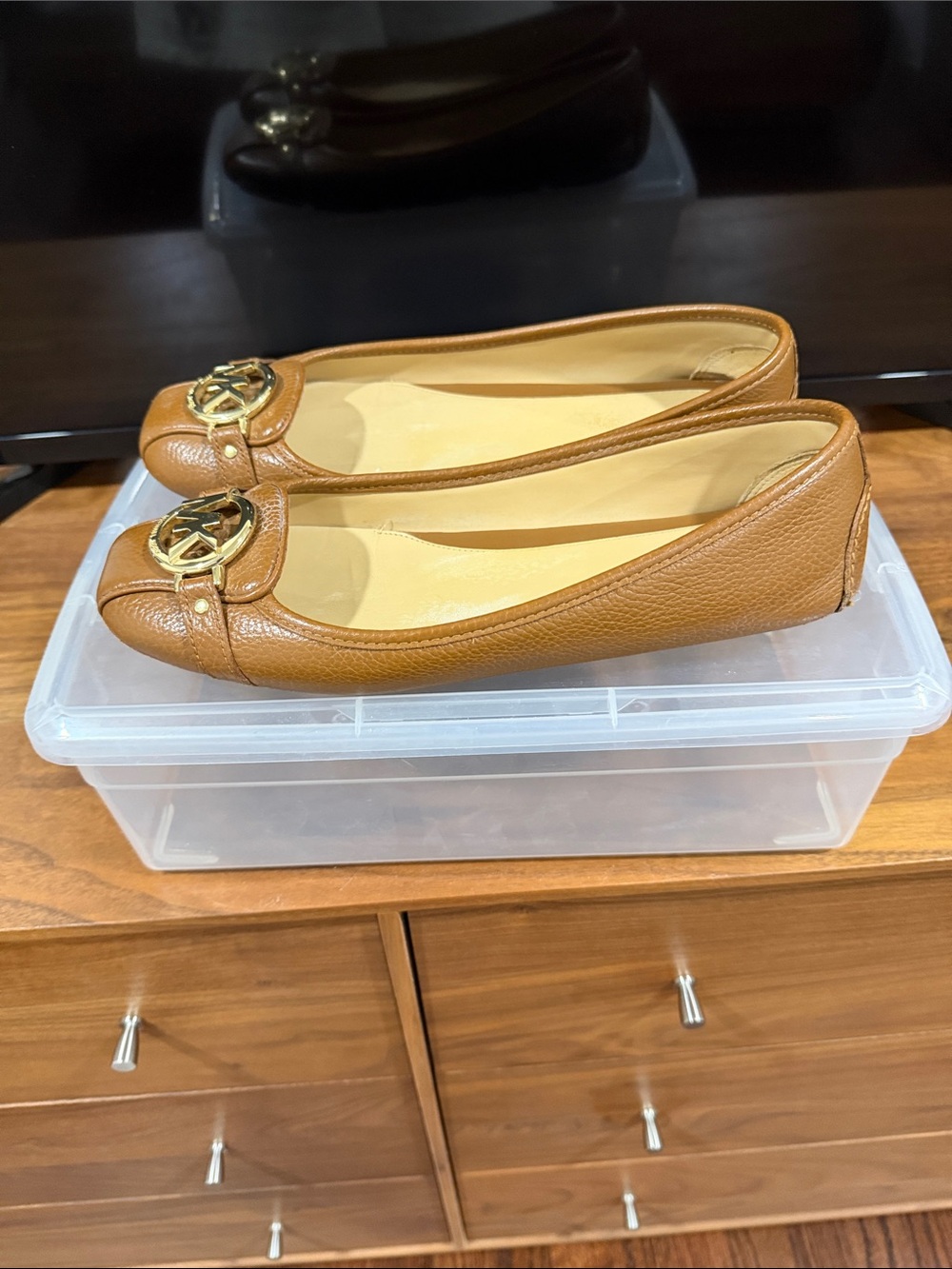 MICHAEL Michael Kors Chestnut Brown Leather MK Logo Flats - Picture 4 of 11